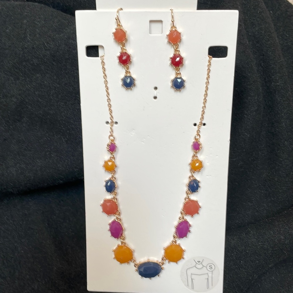 Beaded necklace and earring set